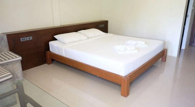 Suksompong Resort