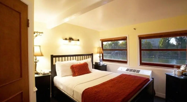 Двухместный номер Standard Delta King Hotel