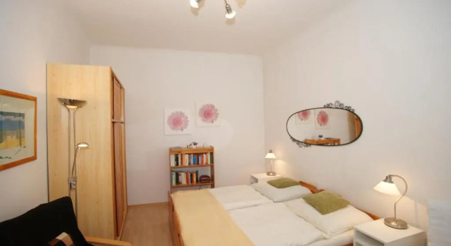 Апартаменты Freundliches Apartment mit Innenhof-Garten