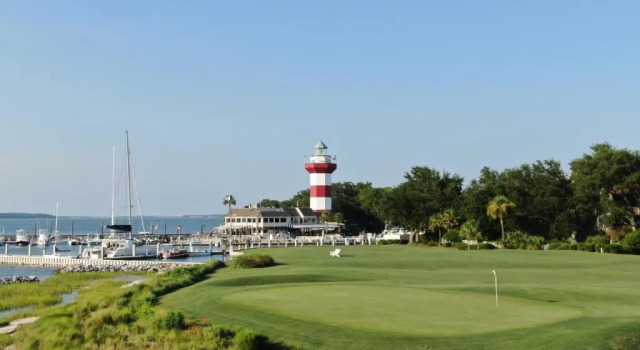 Lighthouse Tennis 2395, 2 Bedroom, Sleeps 6, Lagoon View, Sea Pines, Pool, Забронировать Отель Отели Хилтон-Хед-Айленд с парковкой, рядом с Stan Smith Tennis Academy, Парковка