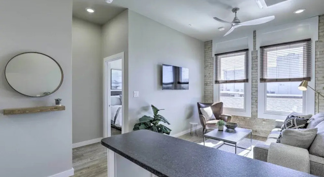 Inviting San Marcos Apartment w/ Washer/dryer, Забронировать Апартаменты/квартира Сан-Маркос Texas Hill Country, рядом с Техасский музыкальный театр