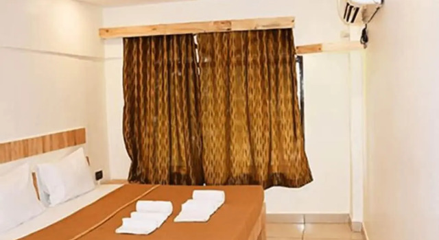 Riverside Inn, Varaa Hotelli Koynanagar 