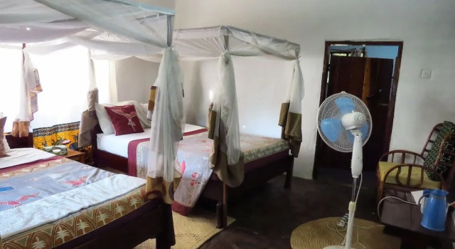Zikomo Safari Camp, Book Hotel South Luangwa National Park 