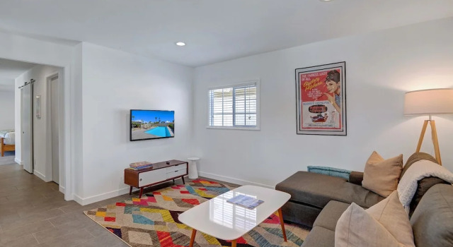 4br/3ba W/front Yard Pool In Southeast Palm Springs 4 Bedroom Home