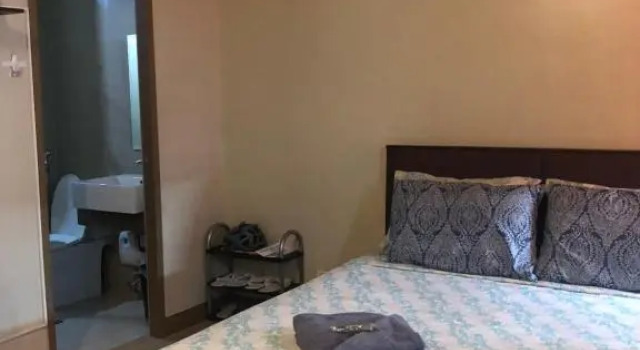 Favila Condotel unit in Palmtree Villas Newport City walking distance to Airport terminal 3 Accessable to Airport terminal 1 &2