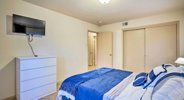 Cozy San Antonio Home w/ Patio, 1 Mi to Airport!, Rezerwuj Dom wakacyjny Bexar County 