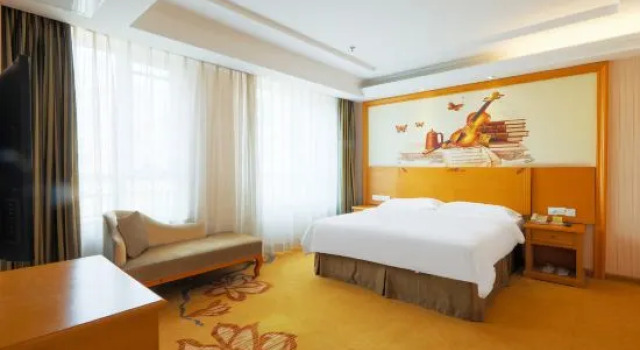 Люкс Vienna Hotel (Chengyang Wanxianghui Store)