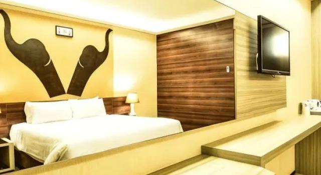 Двухместный номер Deluxe Alvarez Hotel