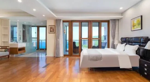 Кровать в общем номере Murray Island Sea View B&B