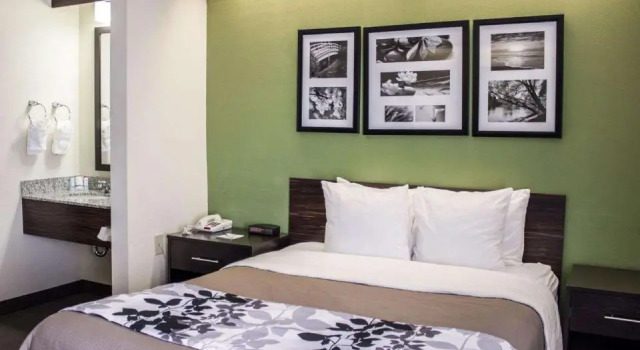 Номер Standard Sleep Inn Garner - Clayton