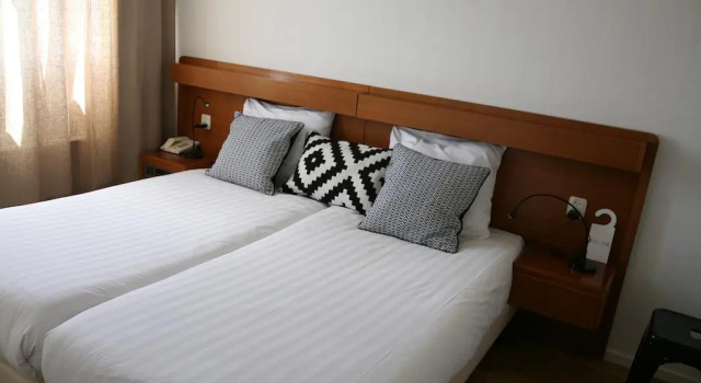 Hotel Zonne, Забронировать Отель Отели Южной Голландии с парковкой, Парковка
