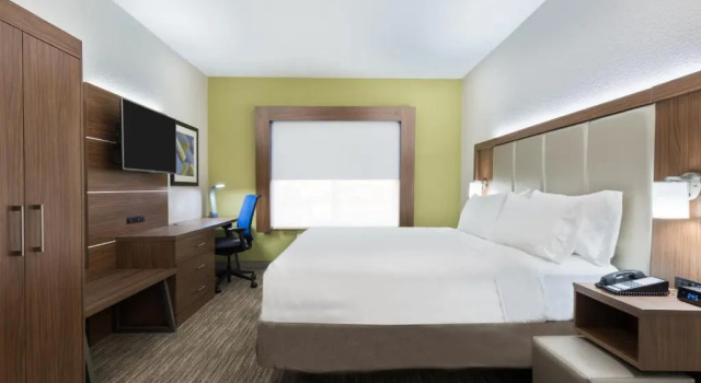 Люкс Holiday Inn Express & Suites - Columbus Airport East by IHG