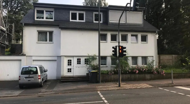 2 Zimmer Wohnung Wuppertal Mit Terrasse, Забронировать Отель Вупперталь Северный Рейн-Вестфалия