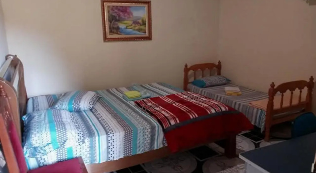 Hotel Fazenda Roseira Lagoinha, Забронировать Отель Отели Рибейран-Прету с парковкой, рядом с Ресторан Pinguim Beerhouse, Парковка