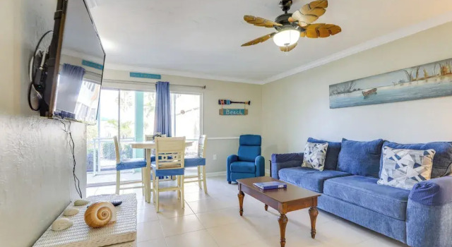 Gulf Getaway With Porch + Direct Beach Access!, Забронировать Апартаменты/квартира Апартаменты Лонгбоут-Ки, Апартаменты/квартира