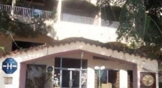 Motel le Colibri, Rezerwuj Motel Hotele w Korsyka z parkingiem, Parking
