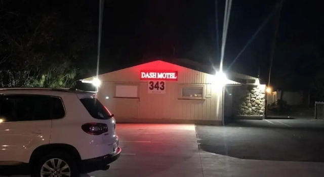 Dash motel