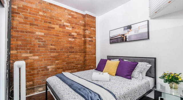 1BR - Boutique Apartment - Prime Location, Varaa Huoneisto Hamilton 