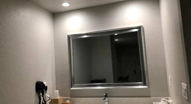 Номер Standard Crystal Inn