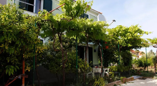 Apartments Lavel, Rezerwuj Apartament Hotele w Split-Dalmatia County z parkingiem, Parking