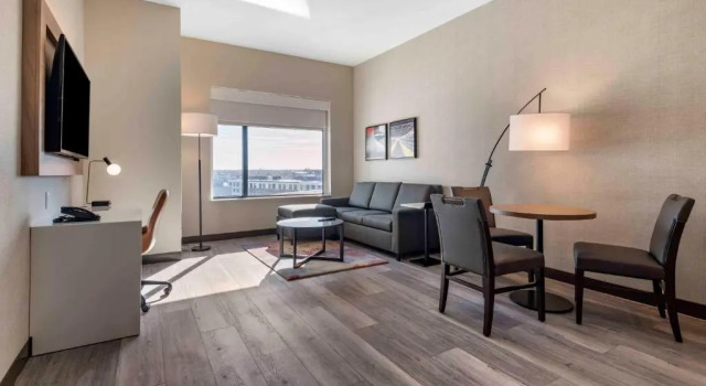 Люкс Cambria Hotel Portland Downtown Old Port
