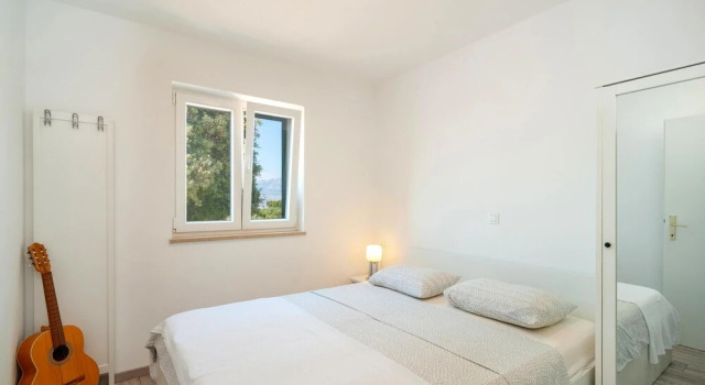2 Bedroom Stunning Home In Postira, Prenota Hotel Hotel a Croatian Islands con piscina, Piscina