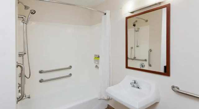 Двухместный номер Standard Candlewood Suites Montgomery- North by IHG