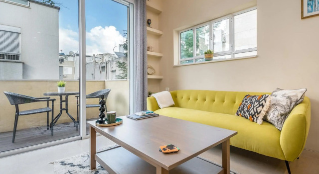 Ben-Gurion BLVD 2BDR close to the beach, Забронировать Отель Тель-Авив Тель-Авивский округ, рядом с Площадь Рабина
