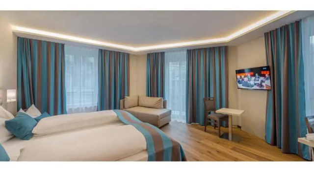Семейный номер Standard Trip Inn Zurich Hotel