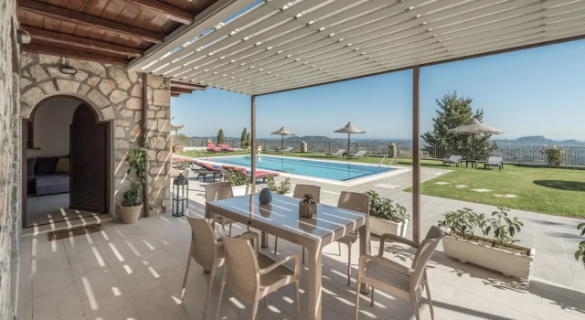 Апартаменты Superior Agrikia Villa
