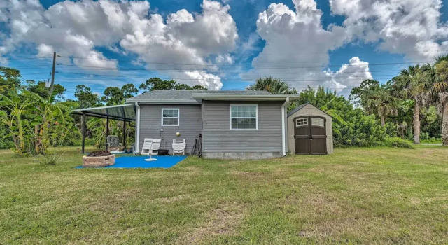 Коттедж 2 Mi to Beach: Canal-front Home in Hudson!