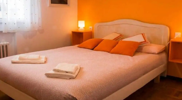 Premium Holiday Home in Gijon With Garden, Prenota Hotel Gijón 