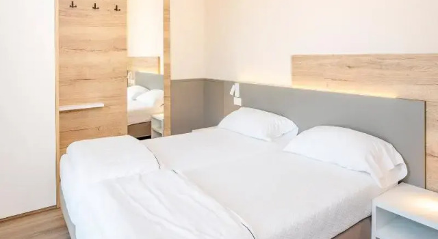 Vierer Apartment 1 Schlafzimmer mit Balkon Hotel Panorama