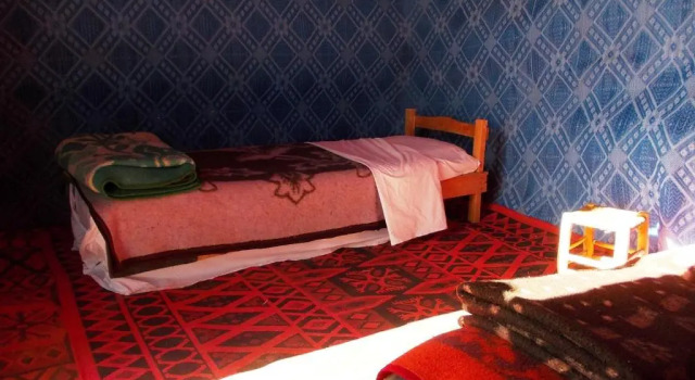 Bivouac Draa, Rezerwuj Hotel Hotele w Souss-Massa-Draa z basenem, Basen