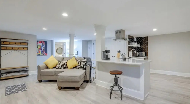 Modern Decatur Getaway ~ 8 Mi to Downtown Atlanta!, Varaa Hotelli Belvedere USA