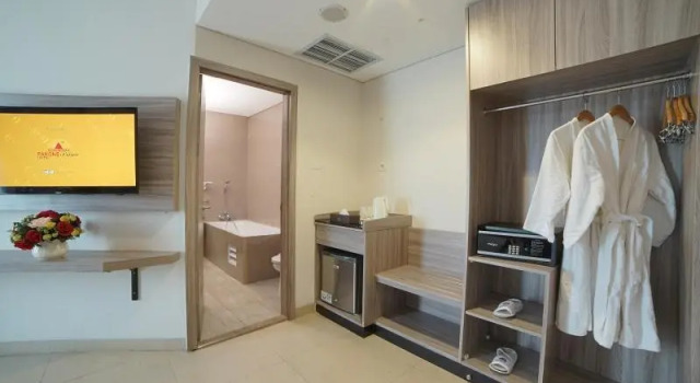 Camera Standard Pakons Prime Hotel