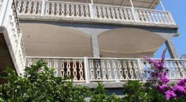 Apartment With 3 Bedrooms in Seget Vranjica, With Wonderful sea View and Enclosed Garden - 50 m From the Beach