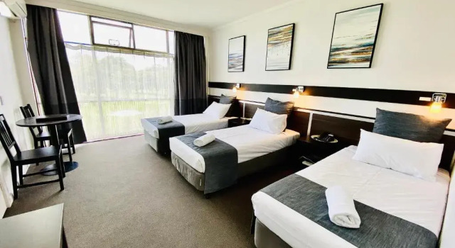 Трёхместный номер Standard с видом на поле для гольфа The Select Inn Ryde