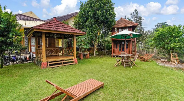 SPOT ON 91107 Villa Galaxy Resort, Book Resort Cipanas West Java