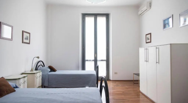 YouHosty - Segantini 73, Book Apartment Famagosta Milan