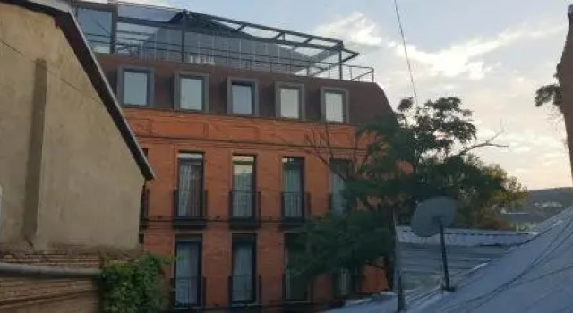 2 Santeli Turn Guest House