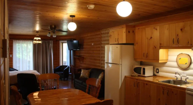Апартаменты Chalets et Spa Lac Saint-Jean