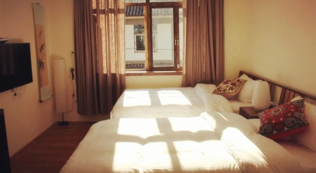 Qingwatai Inn (Dali Ancient City Branch), Book Hotel Hoteller i da med parkering, Parkering