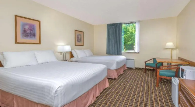 Номер Standard Howard Johnson by Wyndham Tillsonburg
