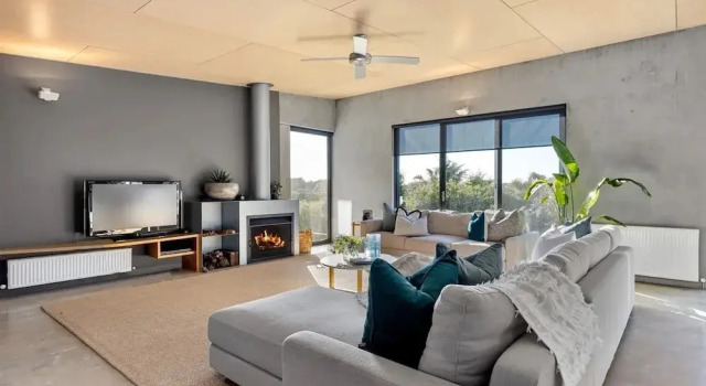 Luxury Portsea Sanctuary Gas Heat Pool Gardens