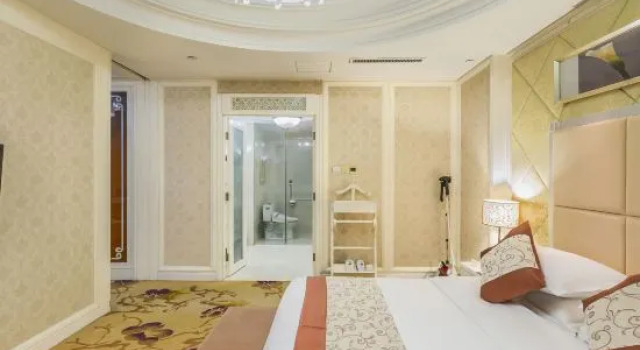 Люкс Executive Luanzhou International Hotel