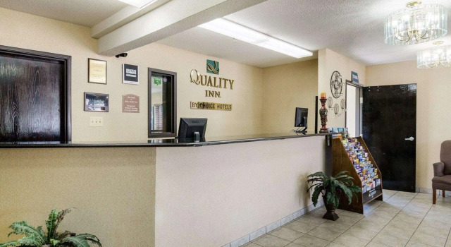 Quality Inn I-70 at Wanamaker