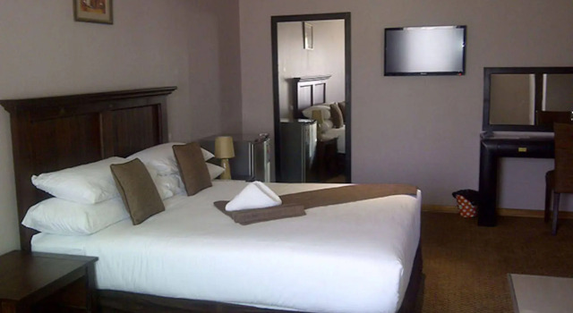 Senthaga Guest House and Safaris, Rezerwuj Pensjonat Maun Ngamiland East