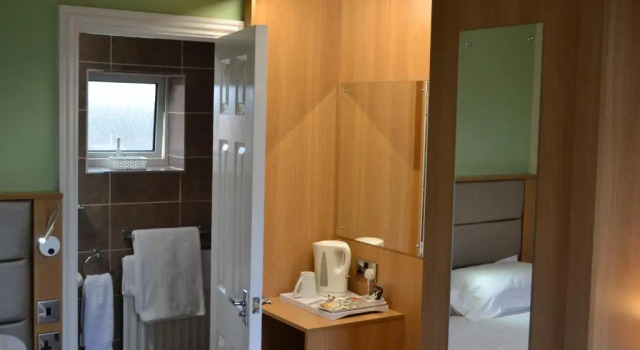 Номер Standard Oak Tree Inn
