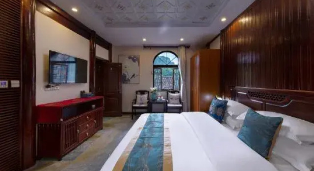 Двухместный люкс Tengchong Heshun Home Inn